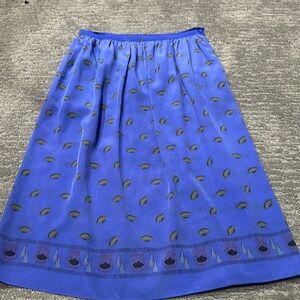 100% vintage silk skirt size 10. Great condition